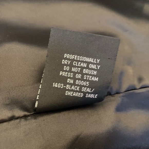 Olympia LTD faux fur black jacket- Sz M- Classic coat silhouette - Picture 7 of 8